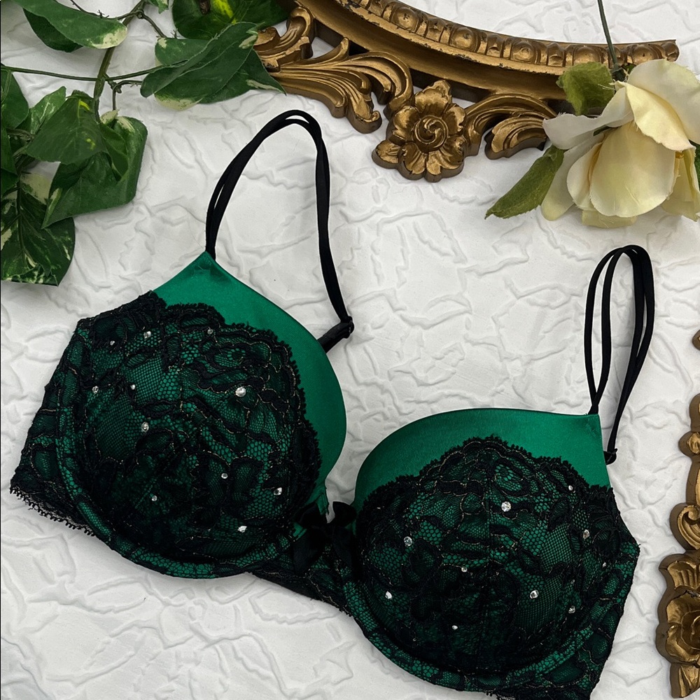 Victoria's Secret Very Sexy Green and Black Lace Bra Size 34DD